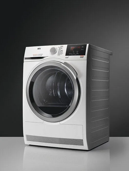 SECADORA AEG T8DEG844